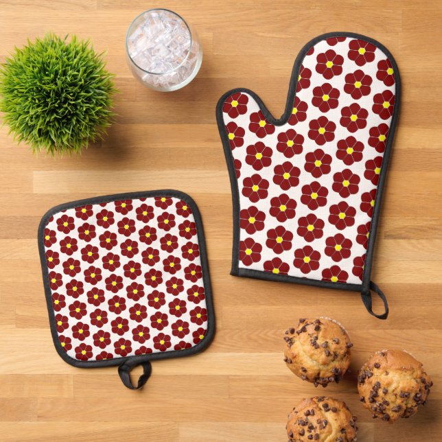 Maroon Flower Design Oven Mitt & Pot Holder Set (Top Down)