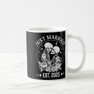 Married Est 2025 Skeleton Couple Halloween Coffee Mug