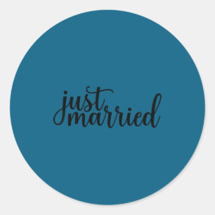 Married est 2026 honeymoon newlywed wedding classic round sticker