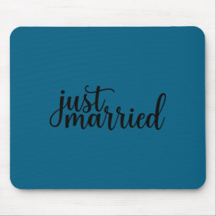 Married est 2026 honeymoon newlywed wedding mouse pad
