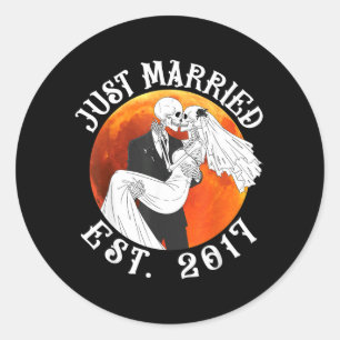 Married Skeleton Couple Est 2017 Halloween Husband Classic Round Sticker