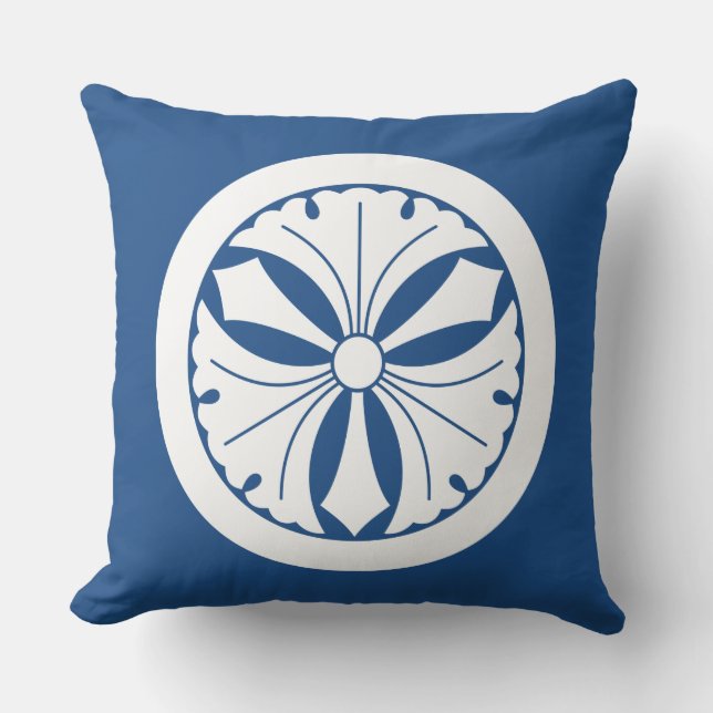 Maru ni Ken Mitsu Ichou Cushion (Front)