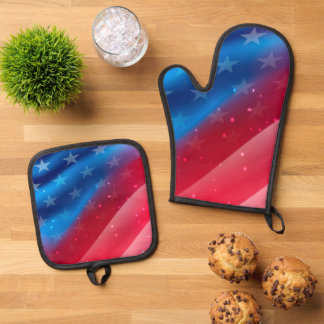 Matching Colorful Patriotic Pattern Oven Mitt & Pot Holder Set