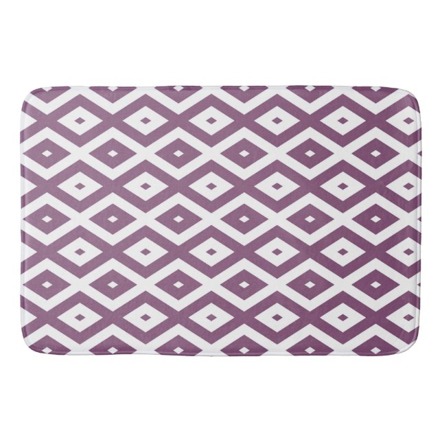 Mauve and white diamond pattern bath mat (Front)