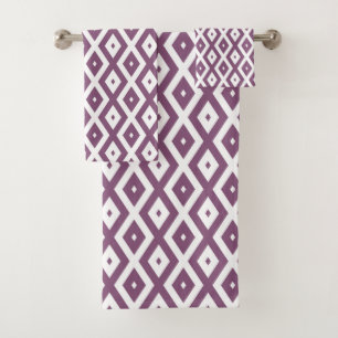 Mauve and white diamond pattern bath towel set