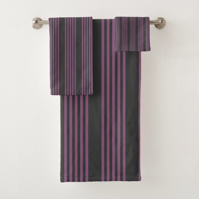 Mauve purple and charcoal five stripes pattern bath towel set (Insitu)