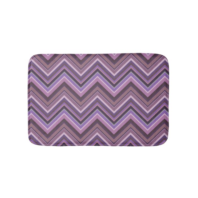 Mauve zigzag stripes bath mat (Front)