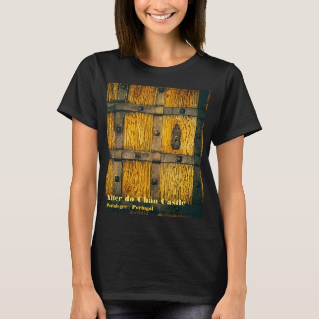 Mediaeval castle gate close-up T-Shirt (Front)