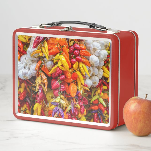 Mediterranean flavours metal lunch box (In Situ)