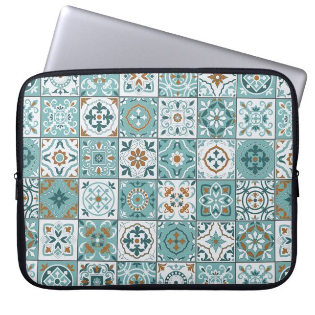 Mediterranean seamless pattern from Moroccan tiles Laptop Sleeve (Front)