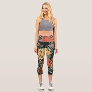 Mehndi Tracery Tile: Ethnic Seamless Design Capri Leggings