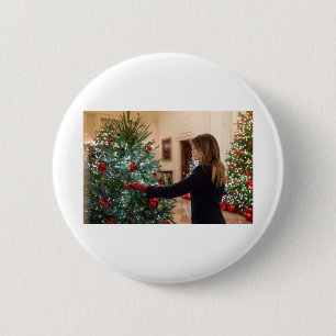 Melania Trump Decorating Christmas Tree 6 Cm Round Badge