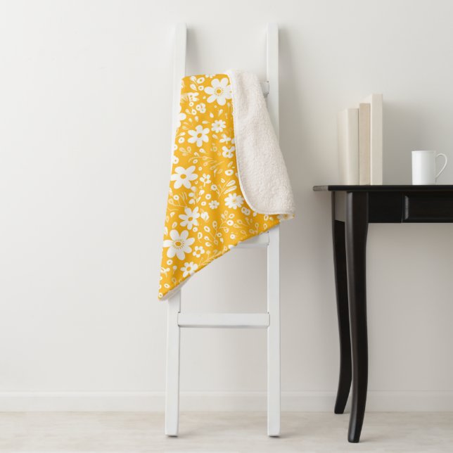 Mellow Yellow Sherpa Blanket (In Situ)