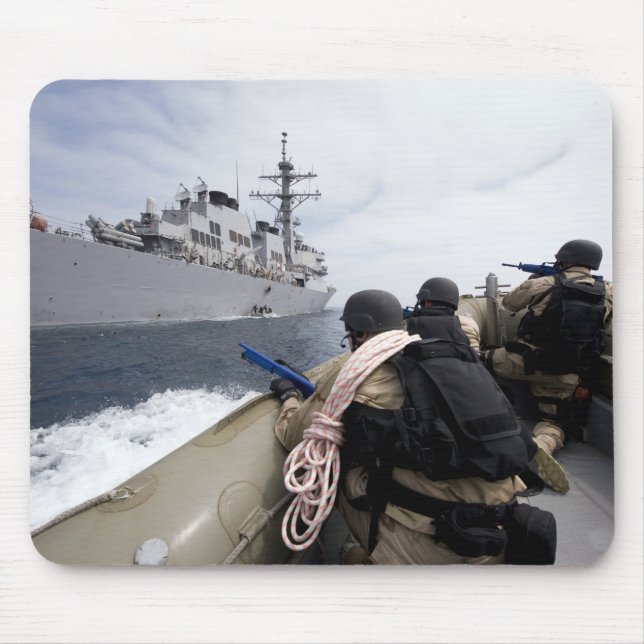 Members of the visit, board, search mouse pad (Front)