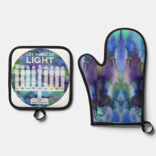Menorah of Light - "Light" in 9 Jewish languages Oven Mitt & Pot Holder Set