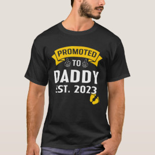 Mens Awesome Promoted To Dad Est 2023 Going To T-Shirt