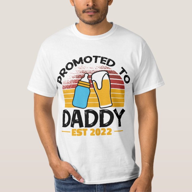 Mens First Time Dad Promoted to Daddy 2022  T-Shirt (Front)