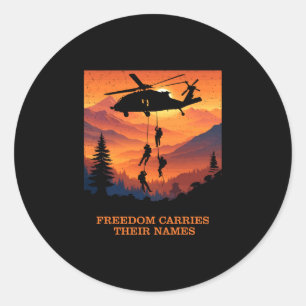 Mens freedom carries names memorial day usa classic round sticker