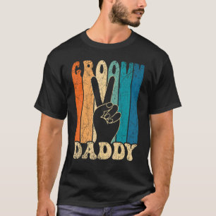 Mens Groovy Daddy 70s Aesthetic Nostalgia 1970's R T-Shirt