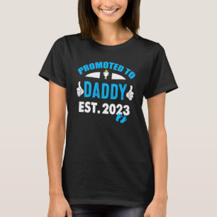 Mens   Levelling Up To Daddy 2023 Vintage Promoted T-Shirt