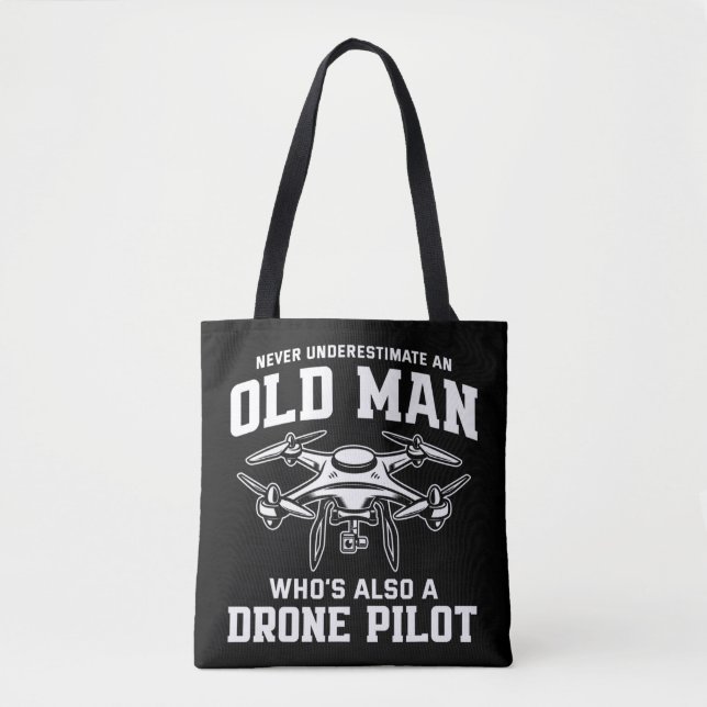 Mens Never Underestimate An Old Man Who&#39;s Also Tote Bag (Front)