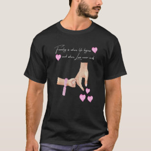 Mens New Dad And Daughter Holding Hands Of A Baby  T-Shirt