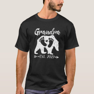 Mens New Grandpa Bear Est 2022 Baby Shower Announc T-Shirt