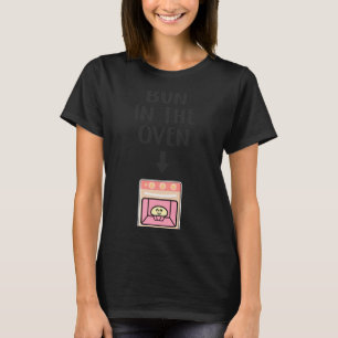 Mens Pregnant Announcement Bun In The Oven Girl T-Shirt