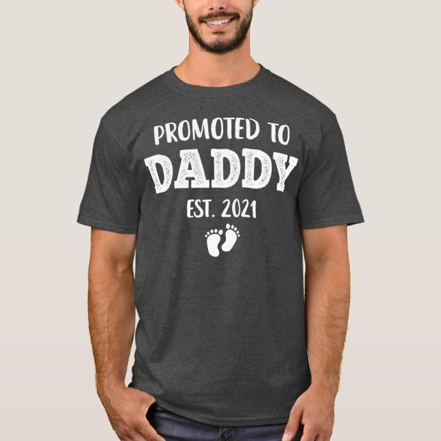 Mens Promoted Est 2021 New Dad Gift for Soon to T-Shirt (Front)