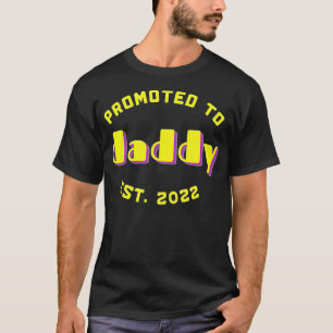 Mens Promoted To Daddy 2022 First Time Fathers Day T-Shirt