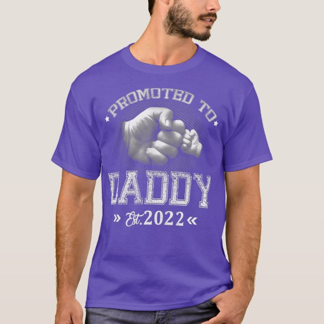 Mens Promoted To Daddy 2022 soon to be New Dad T-Shirt (Front)