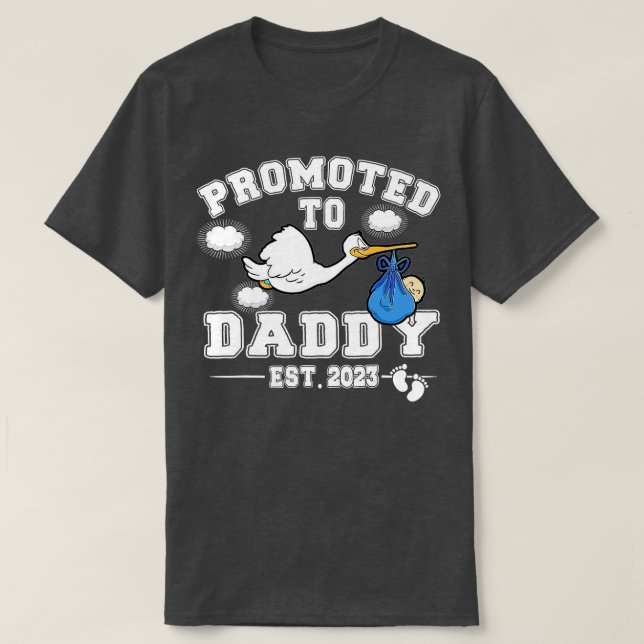 Mens Promoted To Daddy 2023 First Time Father's Da T-Shirt (Design Front)