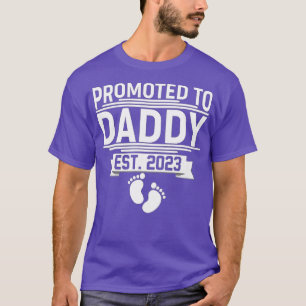 Mens Promoted To Daddy 2023 First Time Fathers Day T-Shirt