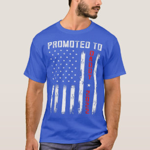 Mens Promoted To Daddy American Flag Pregnancy An T-Shirt