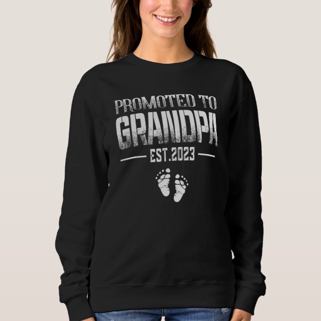 Mens Promoted To Grandpa 2023 Pregnancy Announce M Sweatshirt (Front)