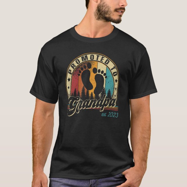 Mens Promoted To Grandpa Est 2023 First Time Fathe T-Shirt (Front)
