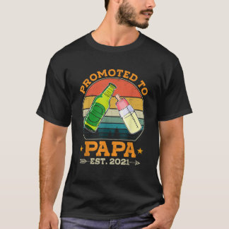 Mens Promoted to Papa 2021 for First Time Fathers  T-Shirt