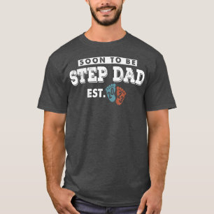 Mens Promoted to StepDad est 2023 Pregnancy Soon t T-Shirt