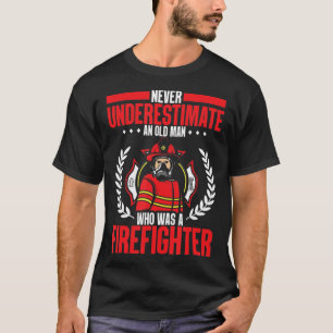Mens Retired never underestimate an old man who wa T-Shirt