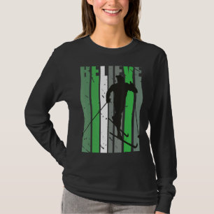 Mens Retro Mens Cross Country Skier Skiing Cool Ma T-Shirt