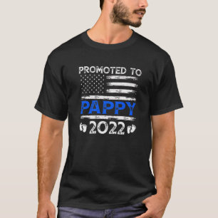 Mens Retro Promoted To Pappy 2022 Usa Flag Father' T-Shirt