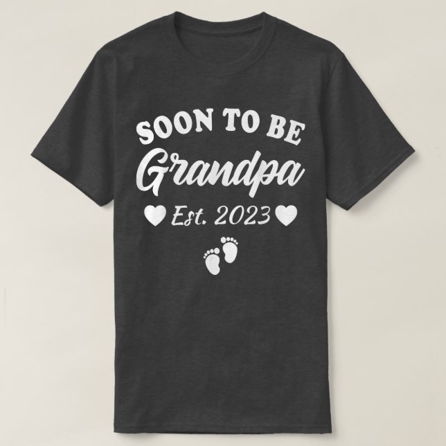 Mens Soon To Be Grandpa 2023 Pregnancy Announcemen T-Shirt (Design Front)