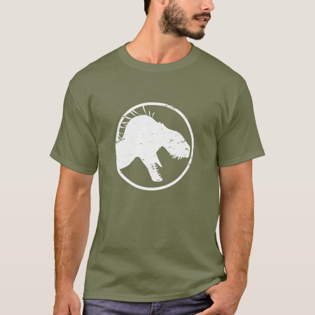 Men's Tyrant King distressed shirt, fatigue green T-Shirt (Front)