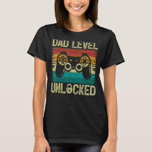 Mens Vintage Style Dad Level Unlocked Video Gamer  T-Shirt