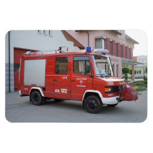 Mercedes Benz 711D Rosenbauer Magnet