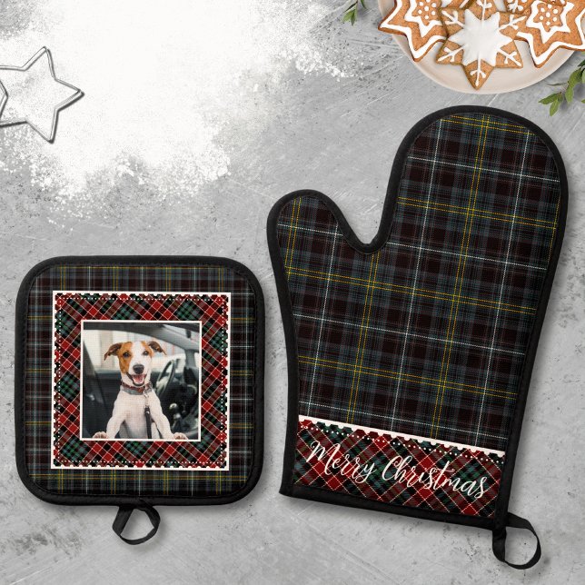 Merry Christmas Dog Photo Plaid Oven Mitt & Pot Holder Set (Merry Christmas Dog Photo Plaid Oven Mitt & Pot Holder Set)