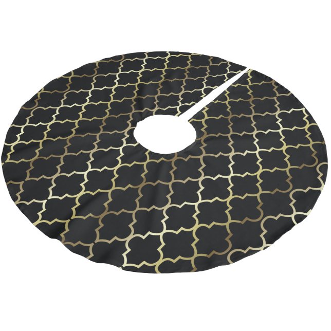 Merry Christmas in Black & Gold Quatrefoil Brushed Polyester Tree Skirt (Angled)
