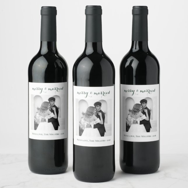 Merry & Married - Personalised Newlywed Christmas  Wine Label (Bottles)