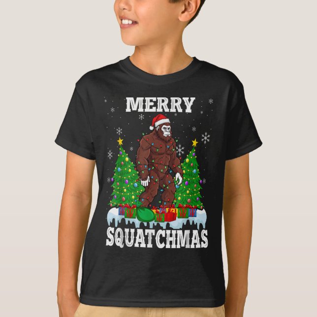 Merry Squatchmas Christmas Tree Santa Bigfoot Sasq T-Shirt (Front)