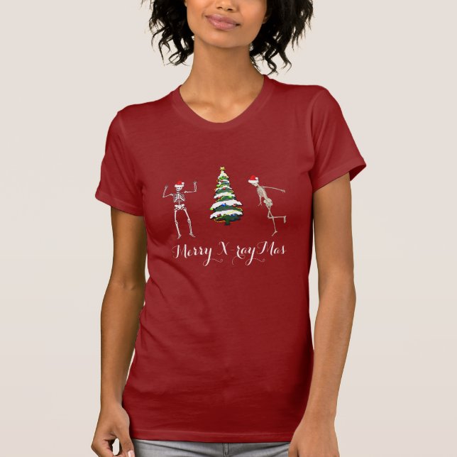 "Merry X-raymas" with skeletons in Santa hats T-Shirt (Front)